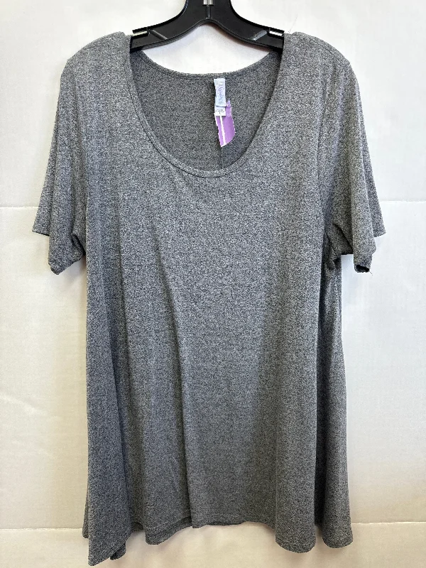 women's T-shirts with oversized fitsTop Short Sleeve By Lularoe  Size: L