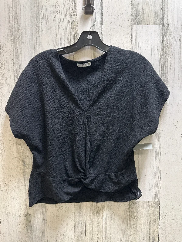 comfortable women's T-shirtsTop Short Sleeve By Zara  Size: M