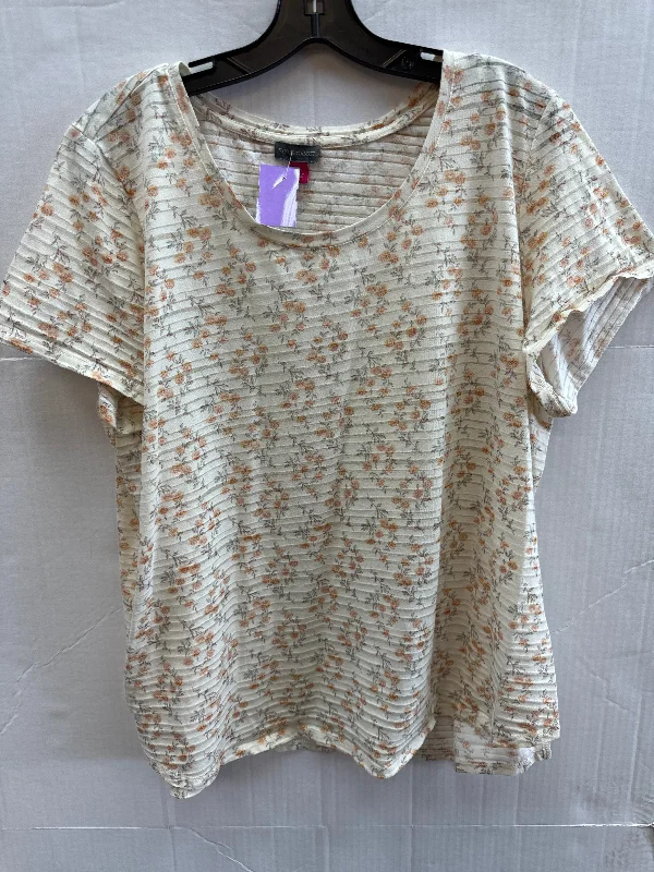 women's T-shirts with cropped lengthsTop Short Sleeve By Vince Camuto  Size: 3x