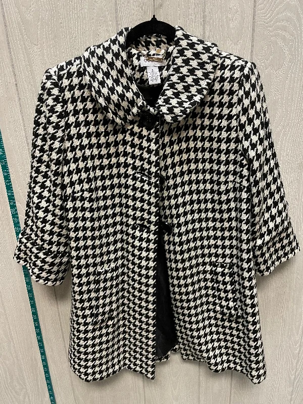 women's coats for fashion-forward individualsCoat Other By Carmen By Carmen Marc Valvo In Black & White, Size: L