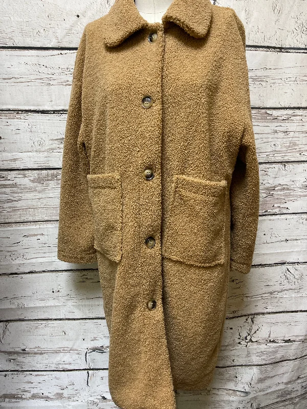 women's coats for those who love to mix and matchCoat Faux Fur & Sherpa By Clothes Mentor In Tan, Size: L