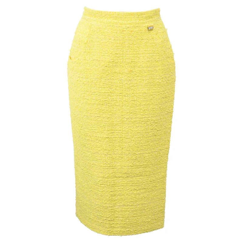 women's knitted mini skirts for casual wearChanel Tweed Pattern Skirt in Yellow Cotton