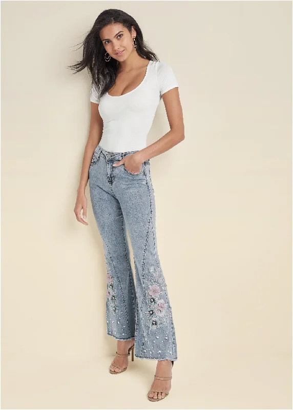 women's fashionable dressesFloral Applique Jeans - Light Wash